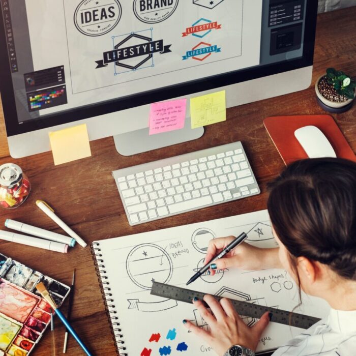 Servicio de diseño e imagen corporativa, parches, llaveros