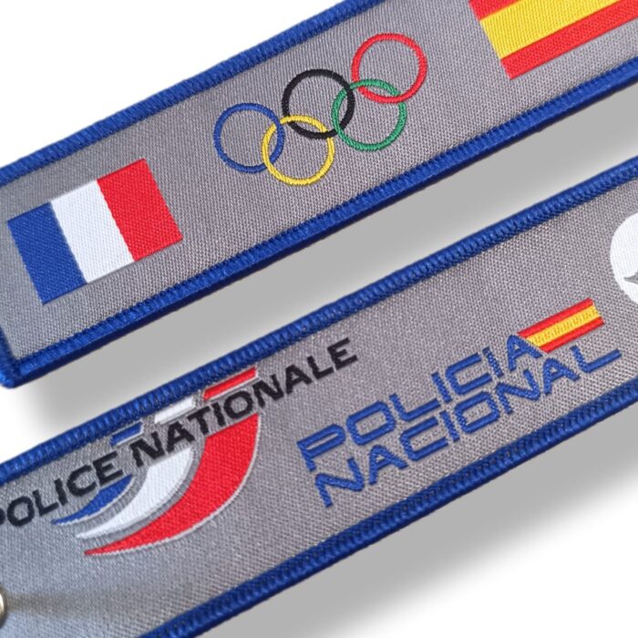 llavero_policía_nacional_juegos_olímpicos_paris_francia_2024_tejido