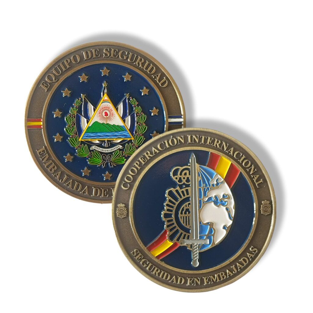 moneda_policía_nacional_embajada_el_salvador_división_seguridad_embajadas_equipo_de_seguridad_cooperación_internacional