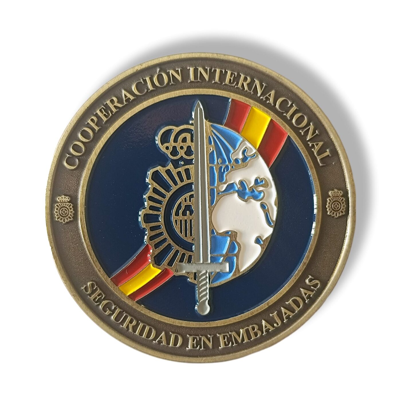 moneda_policía_nacional_embajada_el_salvador_división_seguridad_embajadas_equipo_de_seguridad_cooperación_internacional