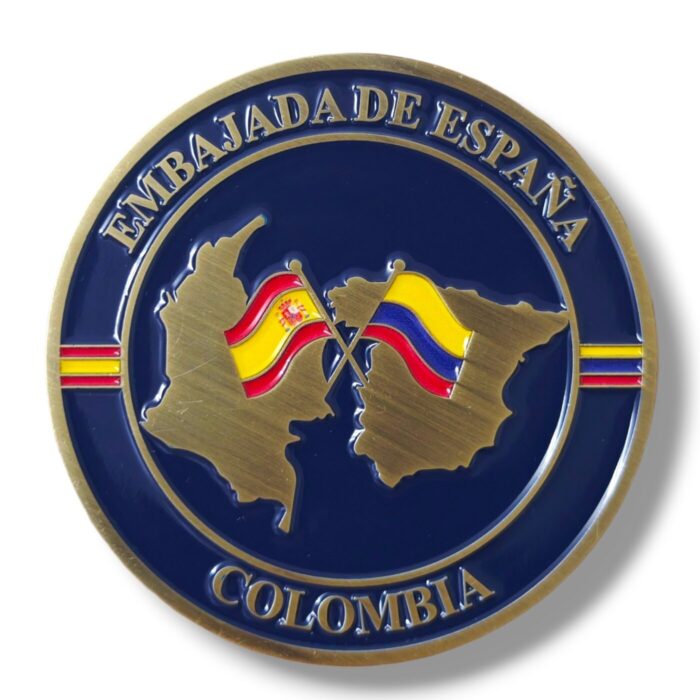 Moneda Policía Nacional Embajada Colombia 6 cm vista Embajada de España en Colombia